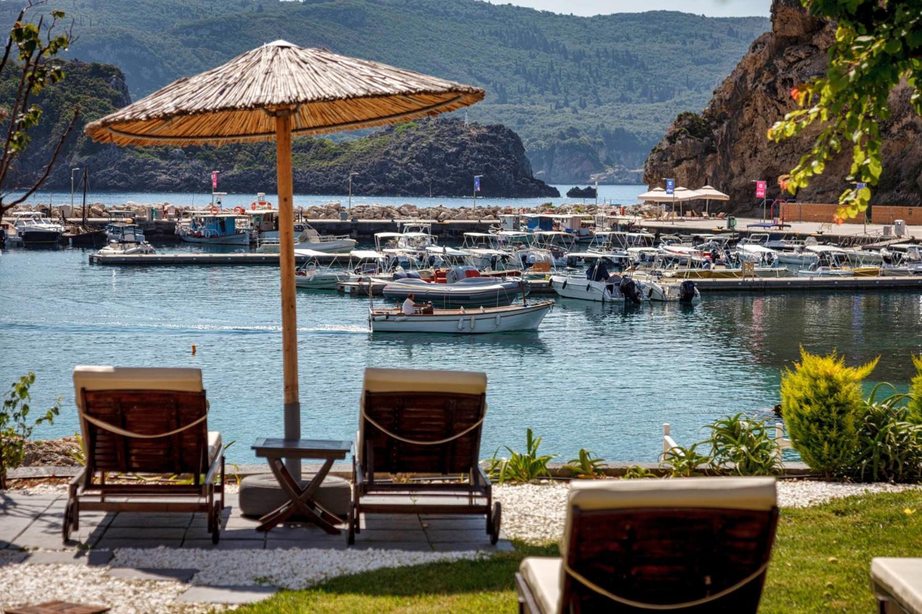 Napoleon On The Beach Paleokastritsa Exterior photo